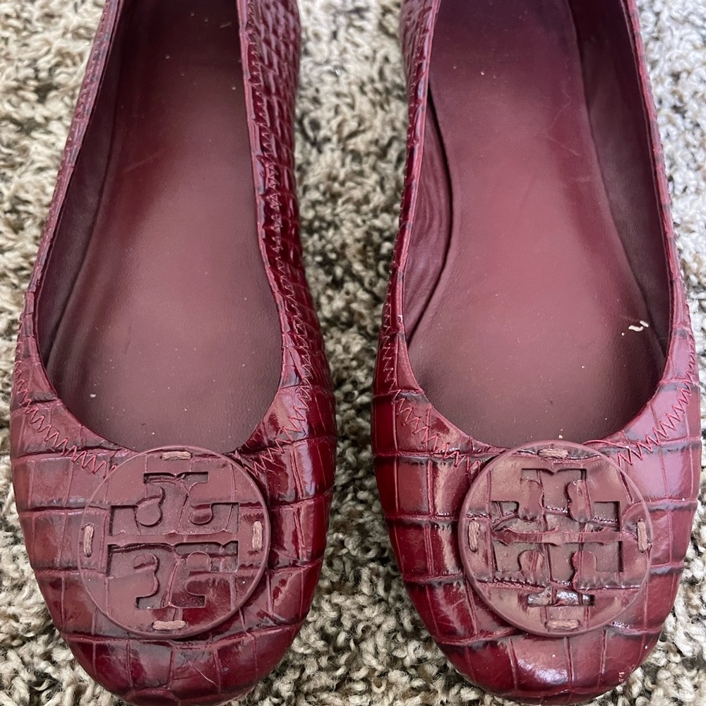 Size 8 Burgundy Snakeskin Tory Burch Flats